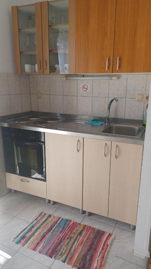 Apartmani Mary Dugi Rat Exterior foto