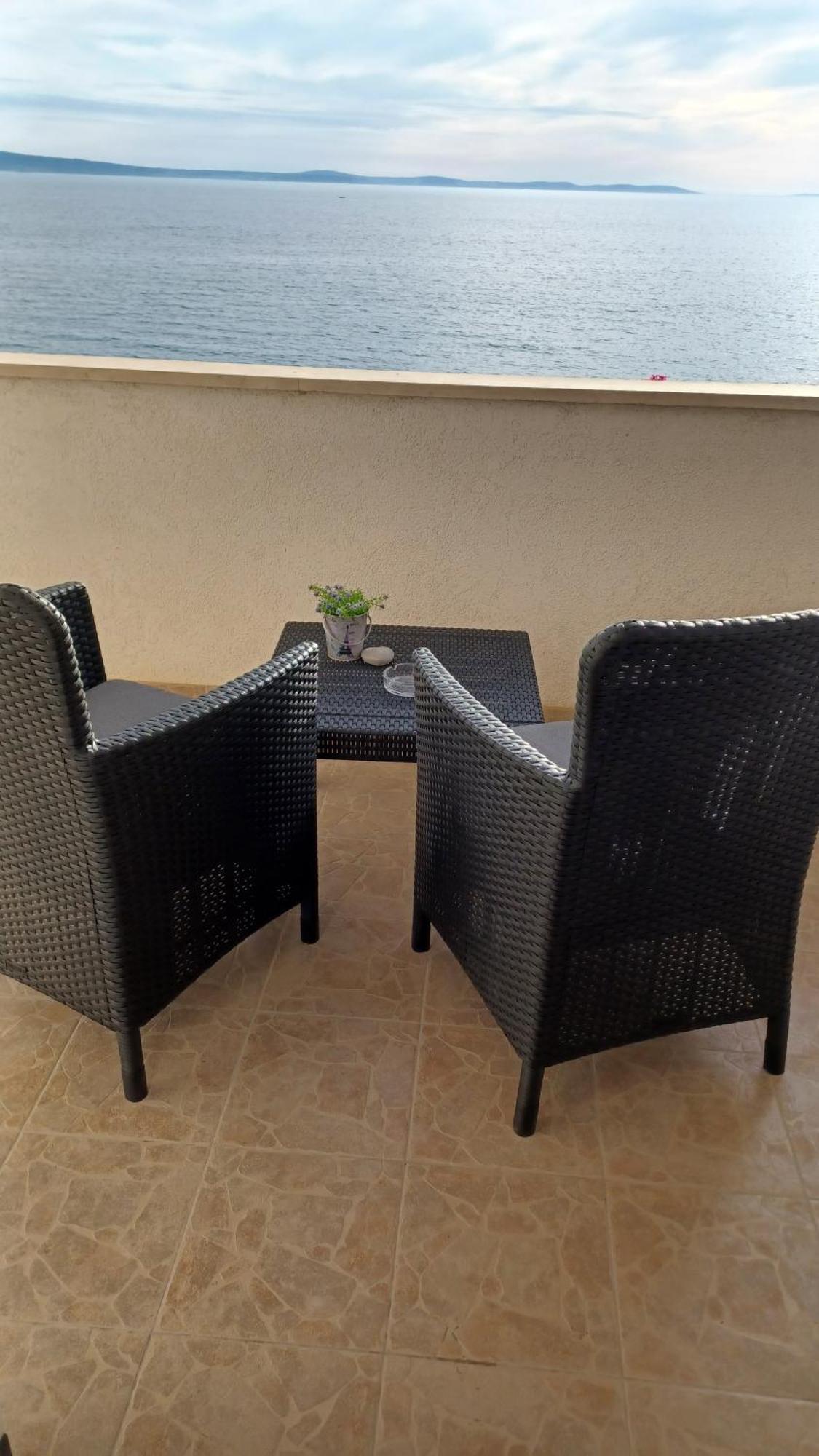 Apartmani Mary Dugi Rat Exterior foto