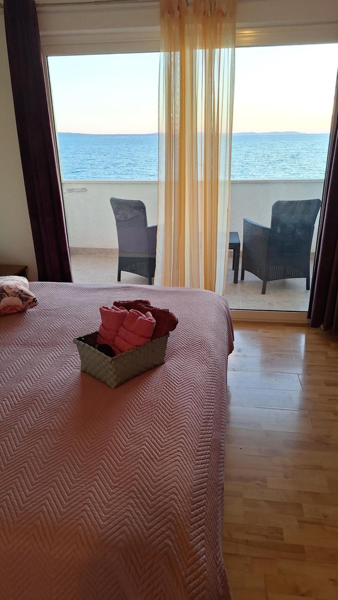 Apartmani Mary Dugi Rat Exterior foto
